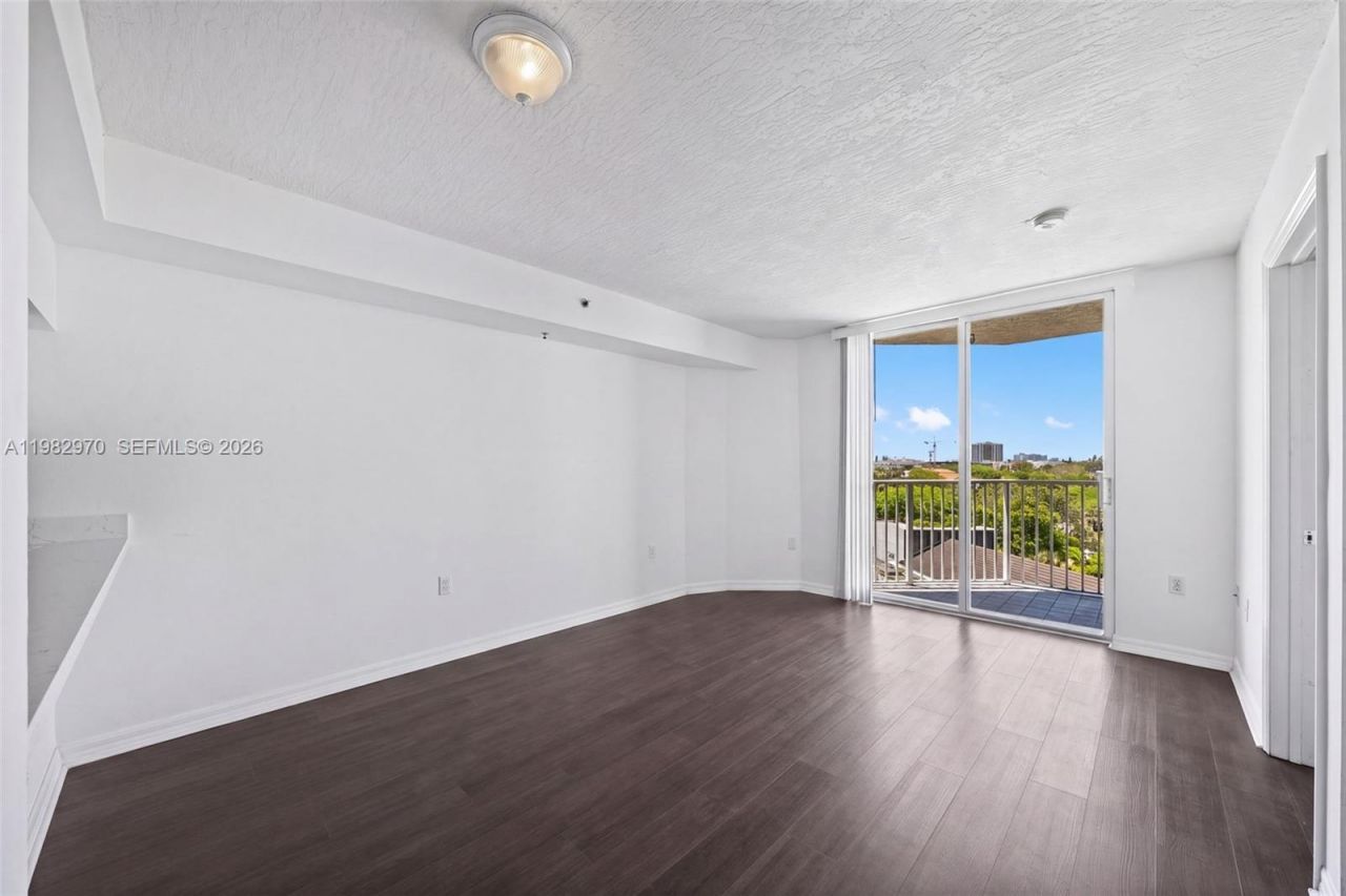102 SW 6th Ave, Unit 605, Miami, FL 33130 Photo