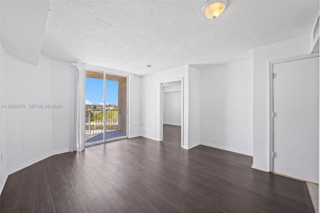 102 SW 6th Ave, Unit 605, Miami, FL 33130 Photo