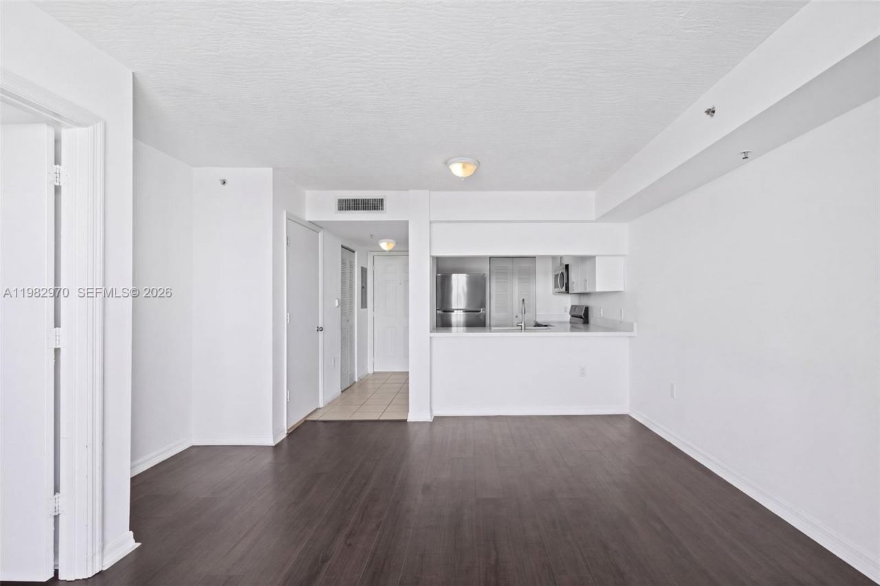102 SW 6th Ave, Unit 605, Miami, FL 33130 Photo