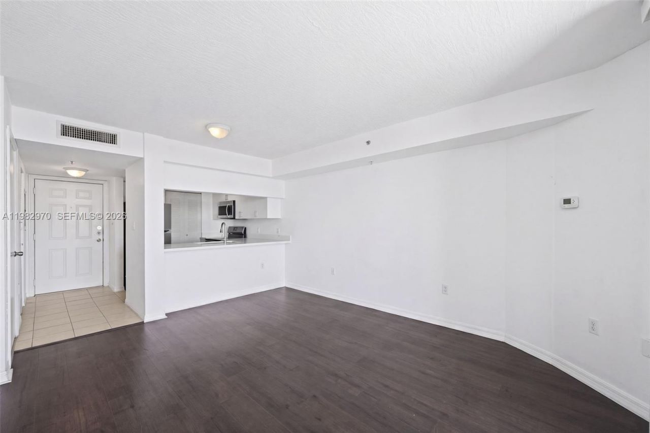 102 SW 6th Ave, Unit 605, Miami, FL 33130 Photo