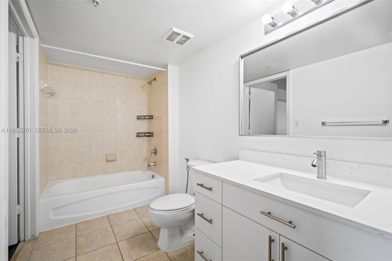 102 SW 6th Ave, Unit 605, Miami, FL 33130 Photo
