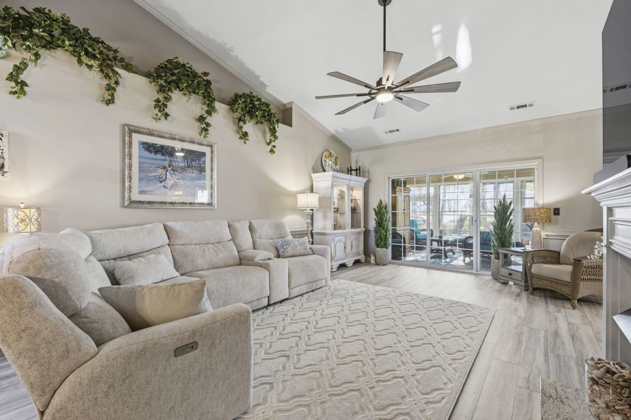 4336 Deer Run Ave. Photo 7