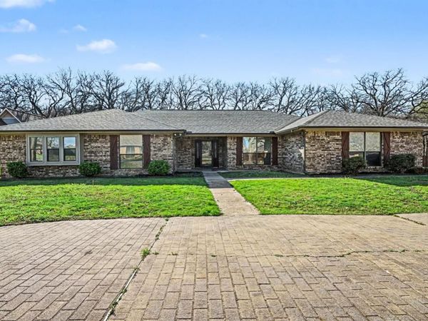 2210 Highlake Drive, Weatherford, TX 76087