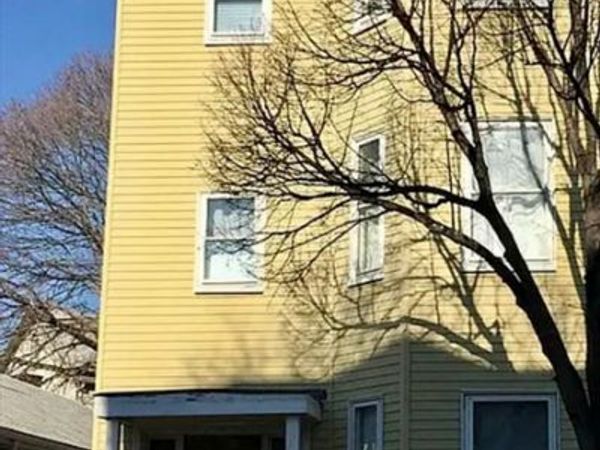 756 Saratoga St, Unit 1, Boston, MA 02128