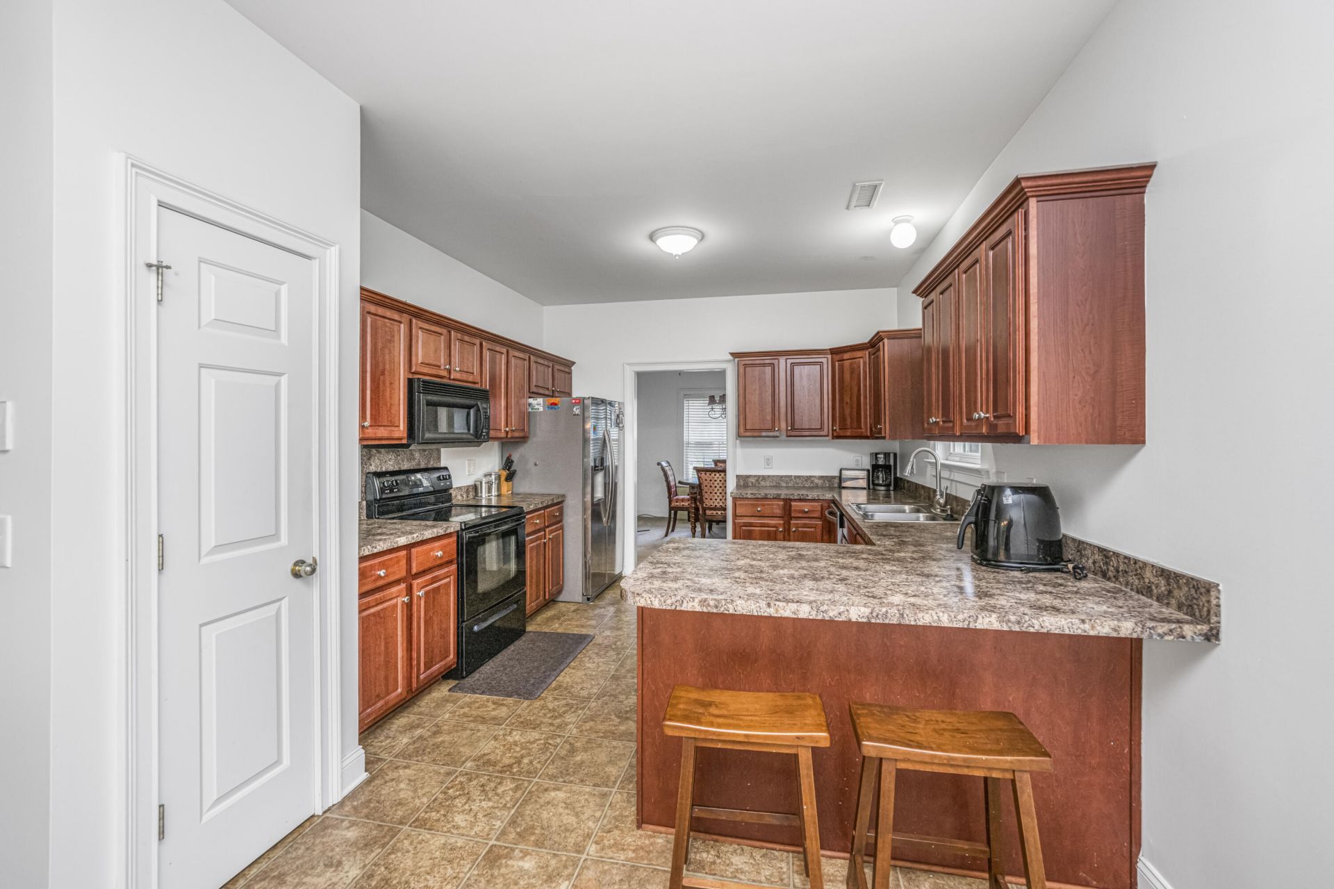 1409 Bloomingdale Lane Photo 12