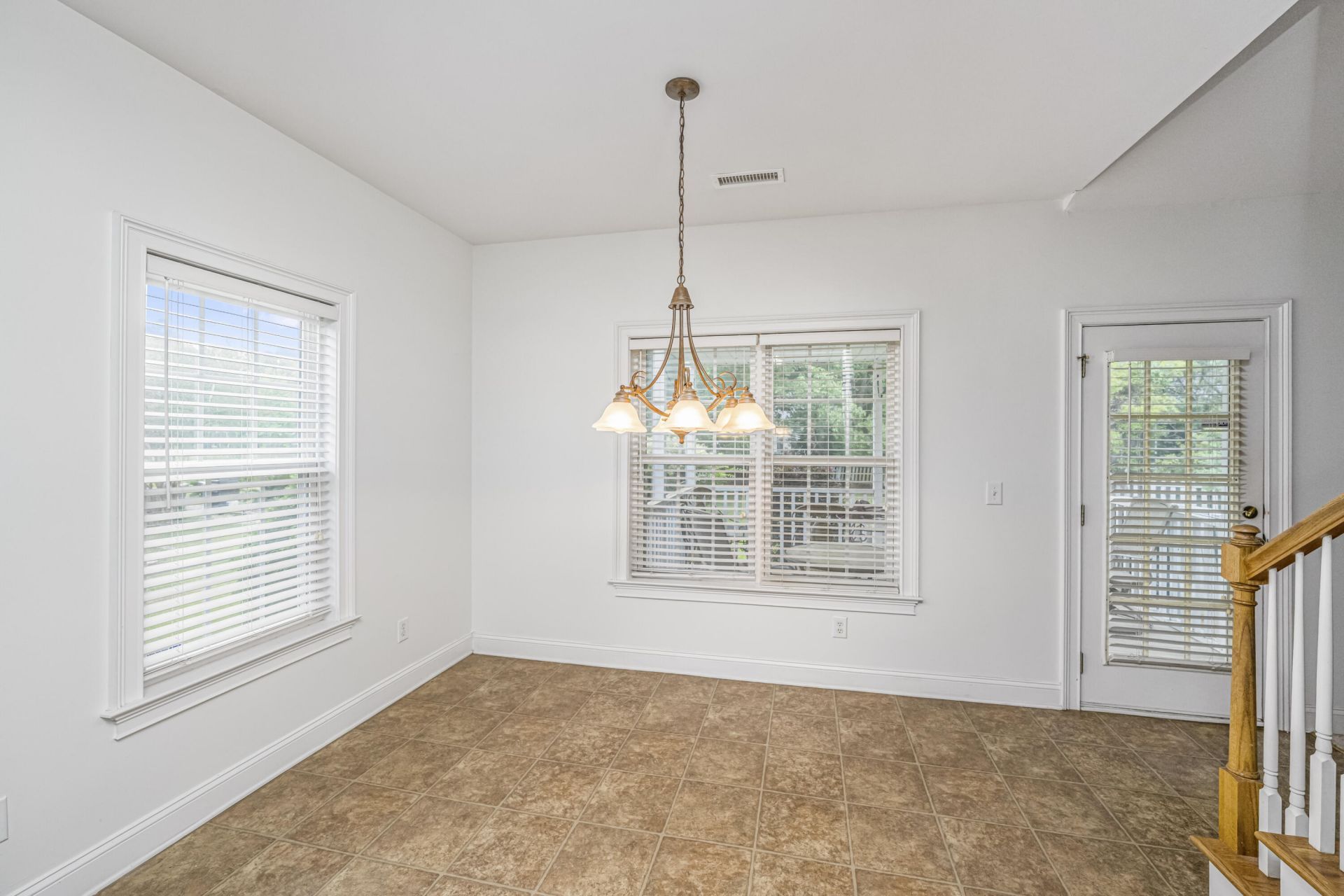 1409 Bloomingdale Lane Photo 16