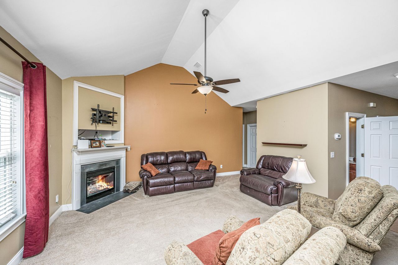 1409 Bloomingdale Lane Photo 18