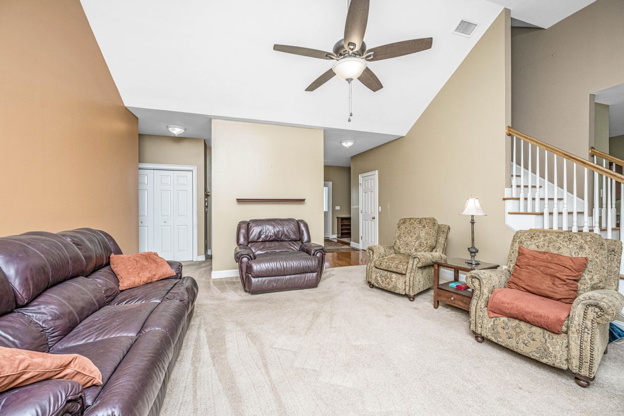 1409 Bloomingdale Lane Photo 19