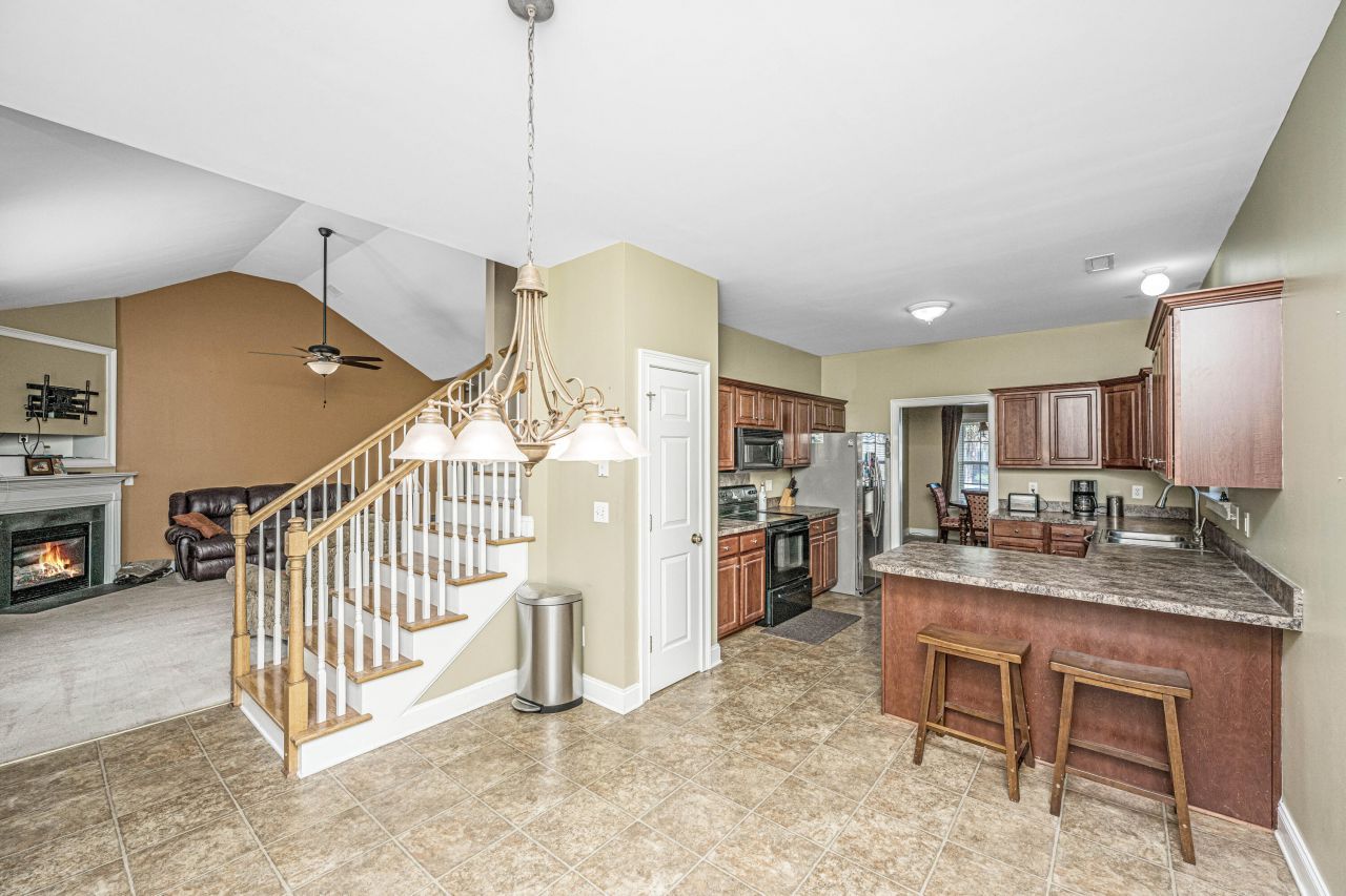 1409 Bloomingdale Lane Photo 21