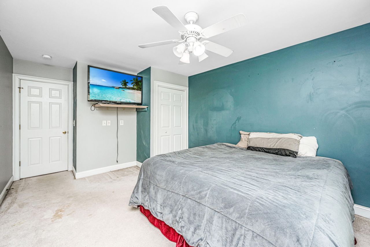 1409 Bloomingdale Lane Photo 23