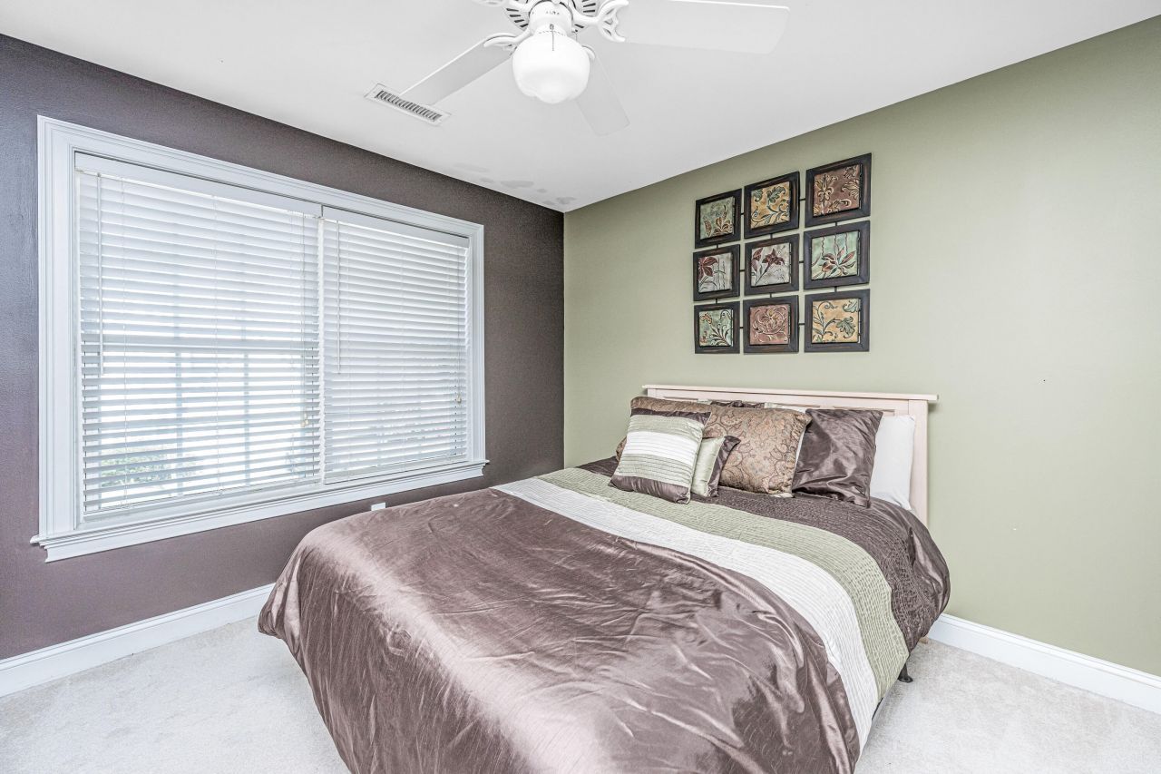 1409 Bloomingdale Lane Photo 24