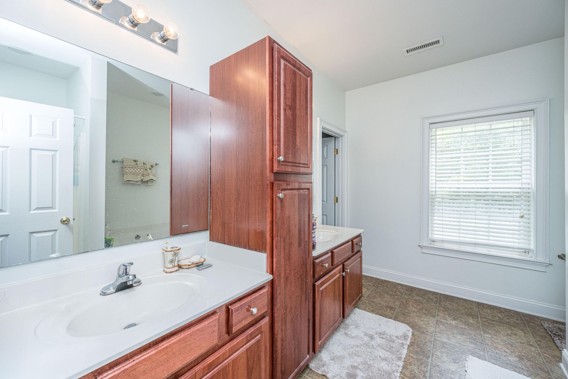 1409 Bloomingdale Lane Photo 26
