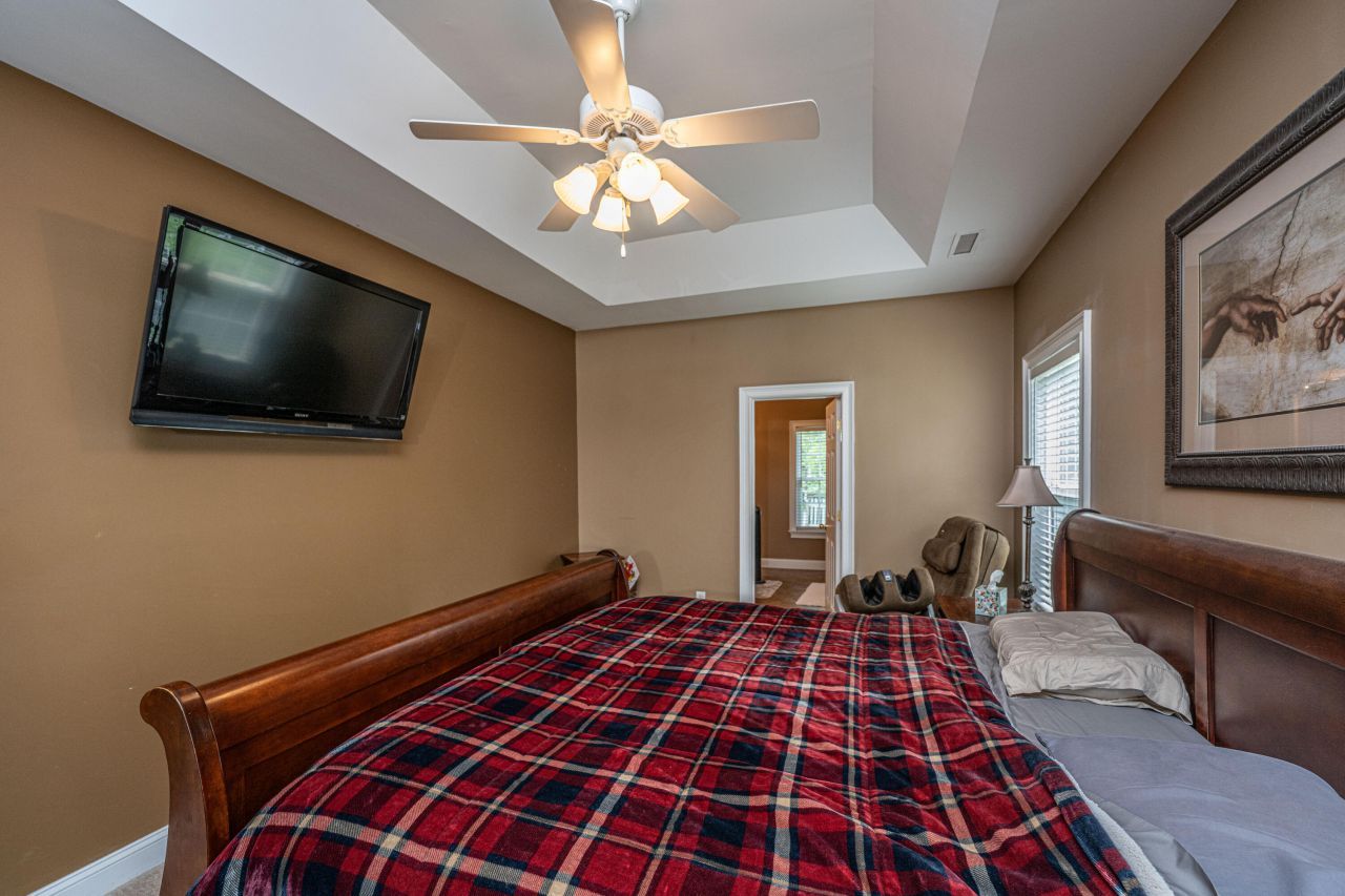 1409 Bloomingdale Lane Photo 32