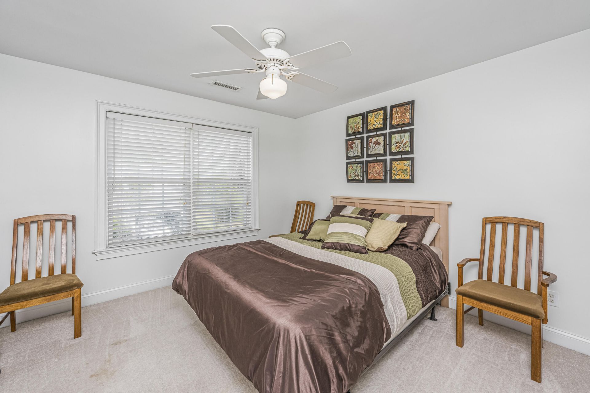 1409 Bloomingdale Lane Photo 33