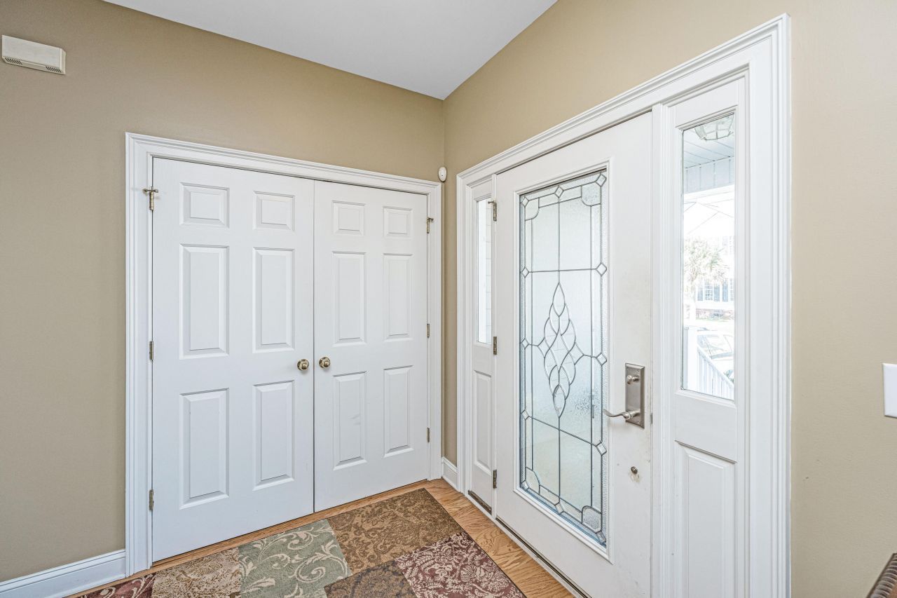 1409 Bloomingdale Lane Photo 5