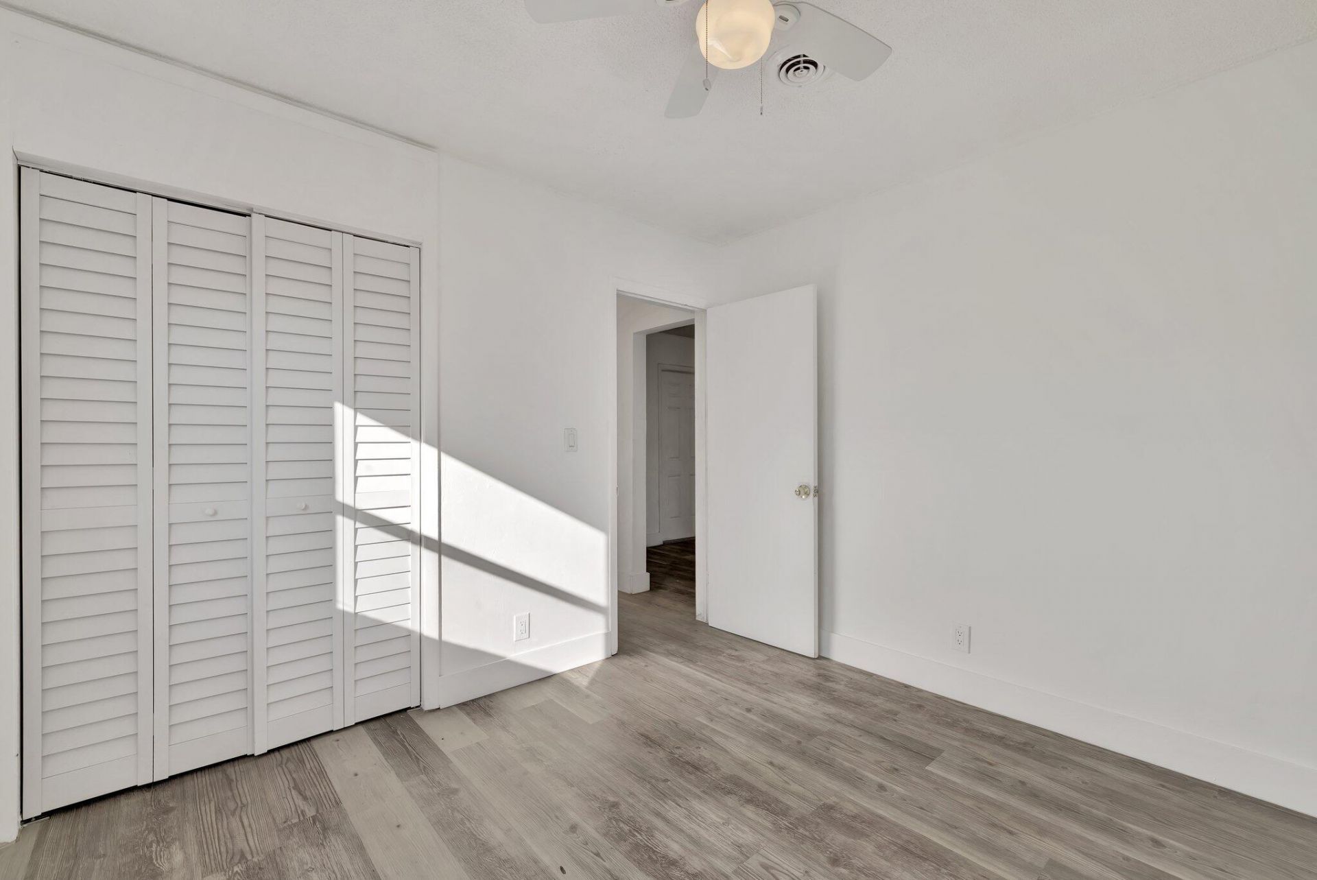 5804 NW 14th Street, Sunrise, FL 33313 Photo