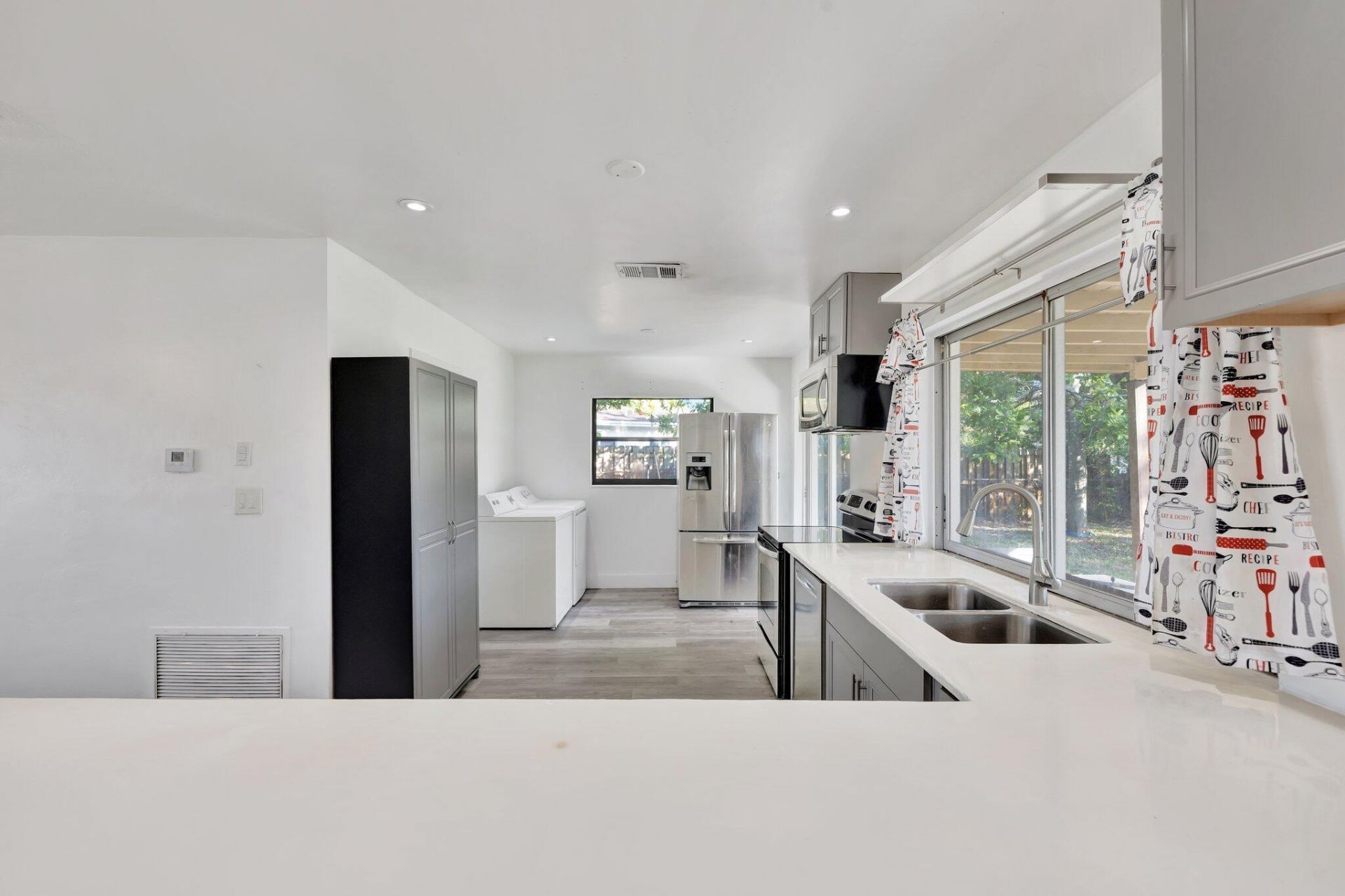 5804 NW 14th Street, Sunrise, FL 33313 Photo