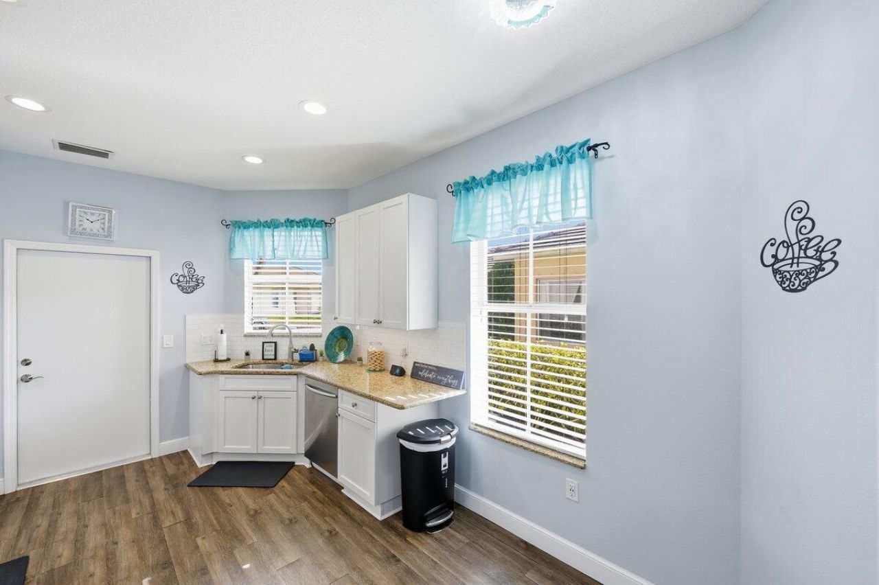 572 SW Indian Key Drive, Port Saint Lucie, FL 34986 Photo