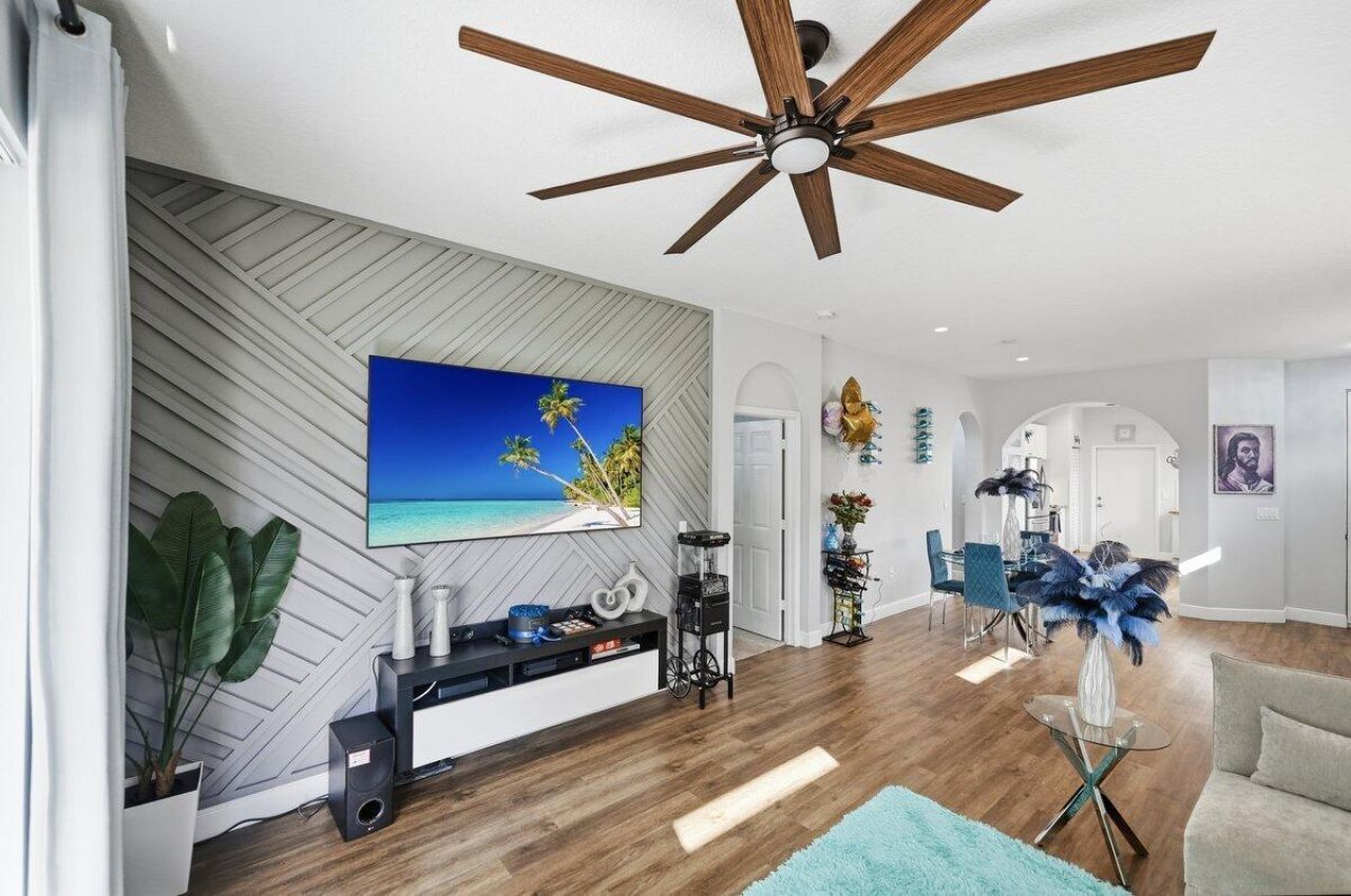 572 SW Indian Key Drive, Port Saint Lucie, FL 34986 Photo