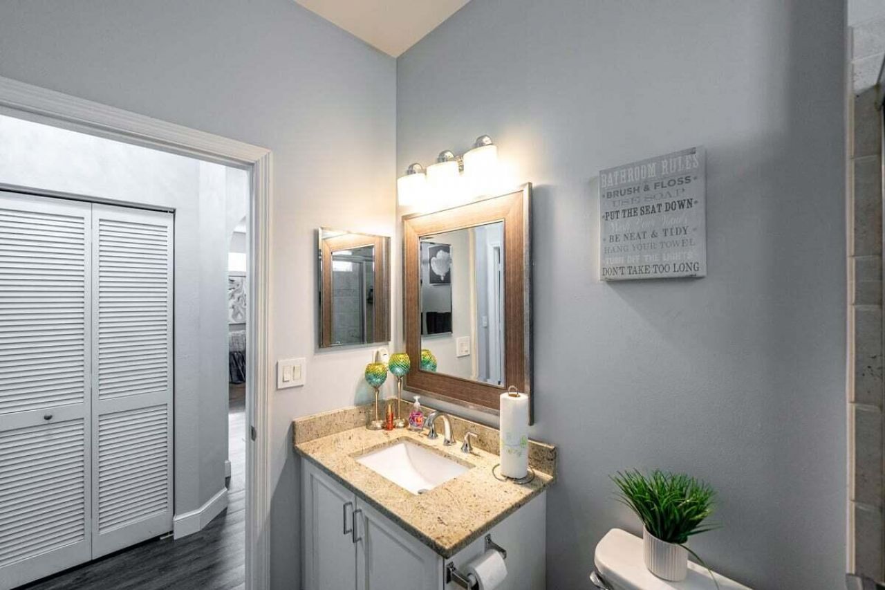 572 SW Indian Key Drive, Port Saint Lucie, FL 34986 Photo