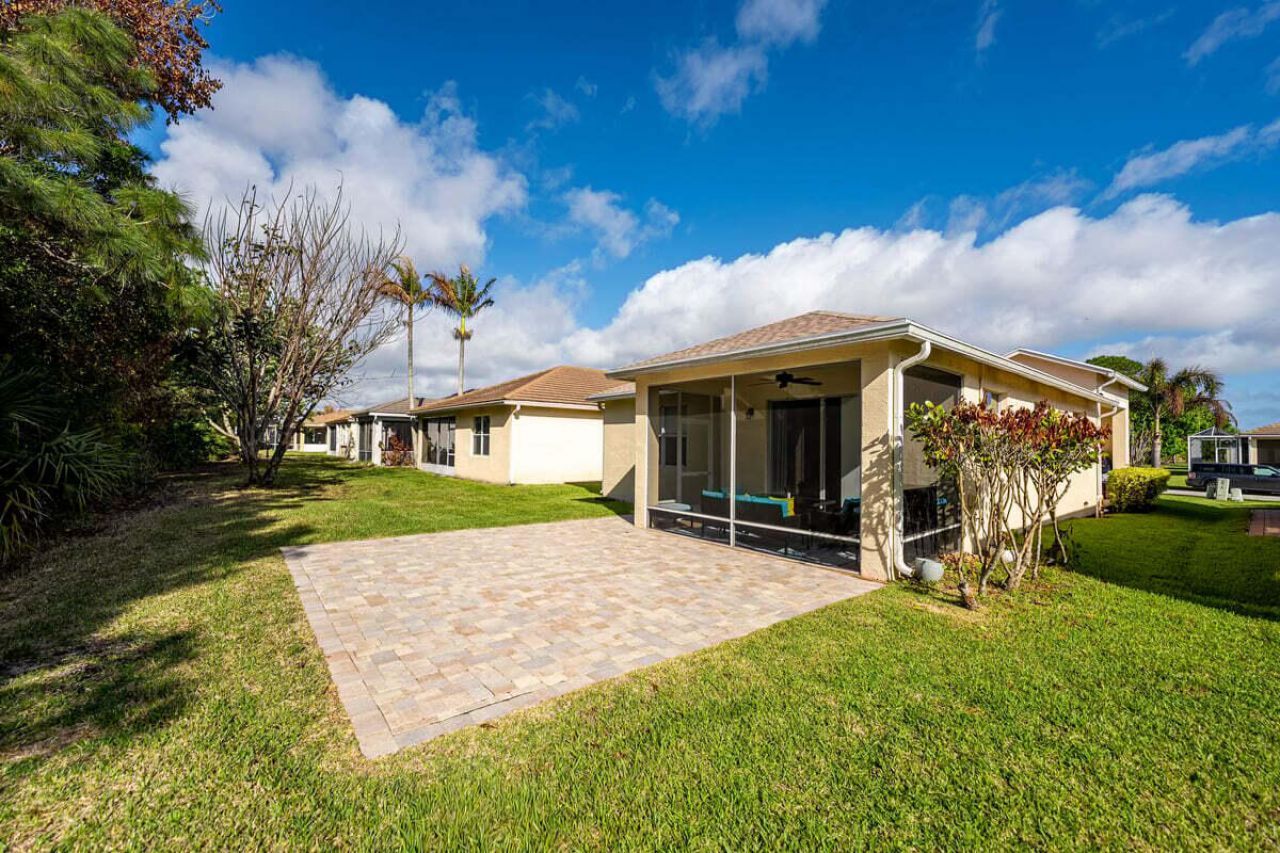 572 SW Indian Key Drive, Port Saint Lucie, FL 34986 Photo