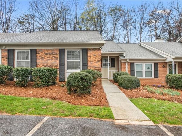 2662 Cottage Place, Greensboro, NC 27455