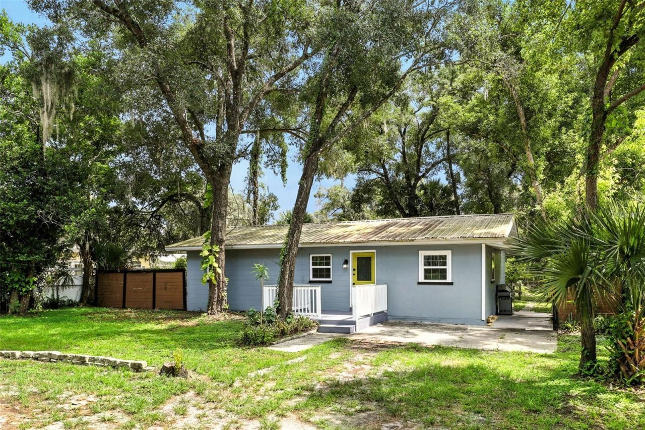 1412 E Voorhis Avenue, Deland, FL 32724 Photo