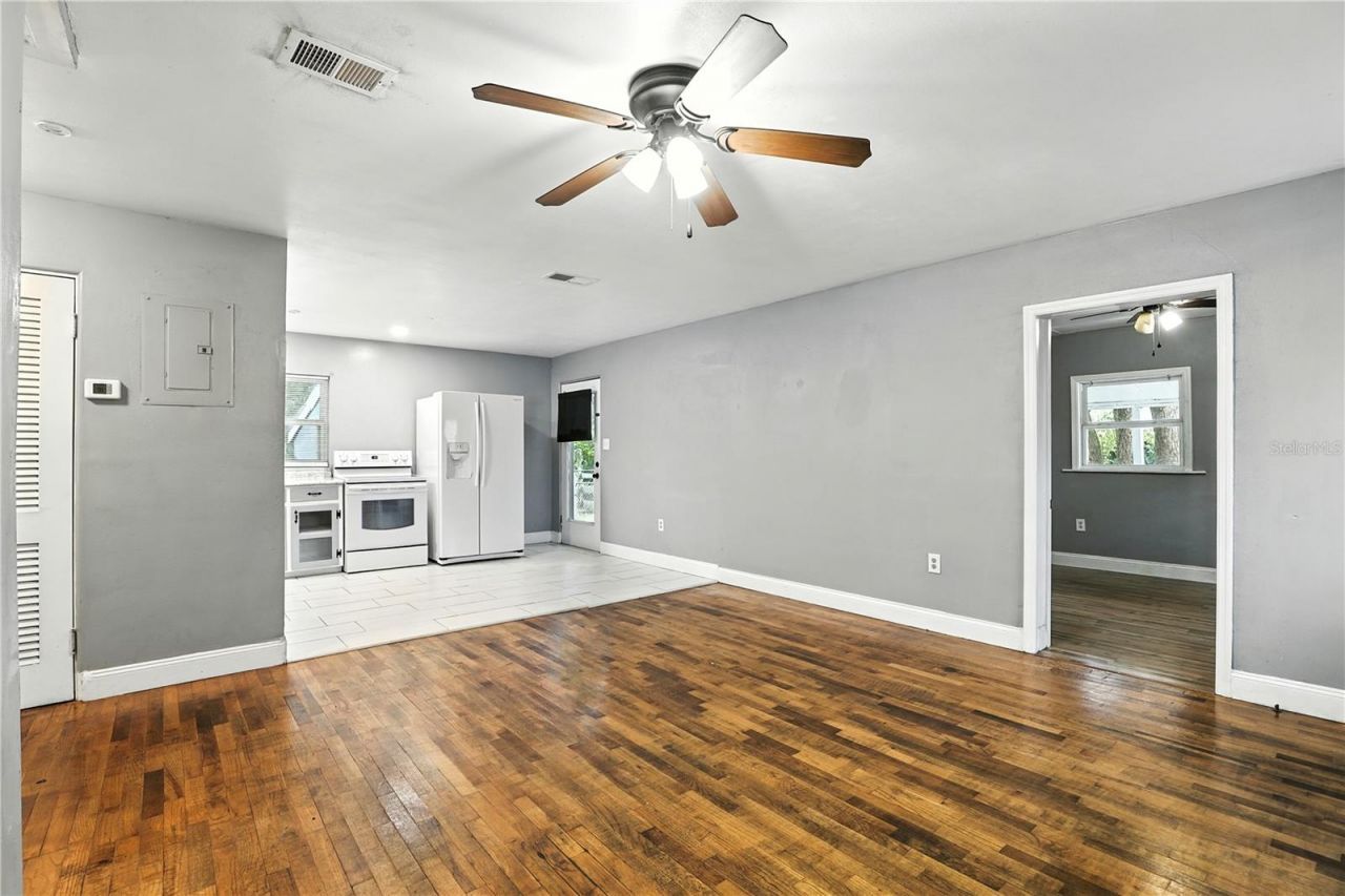 1412 E Voorhis Avenue, Deland, FL 32724 Photo