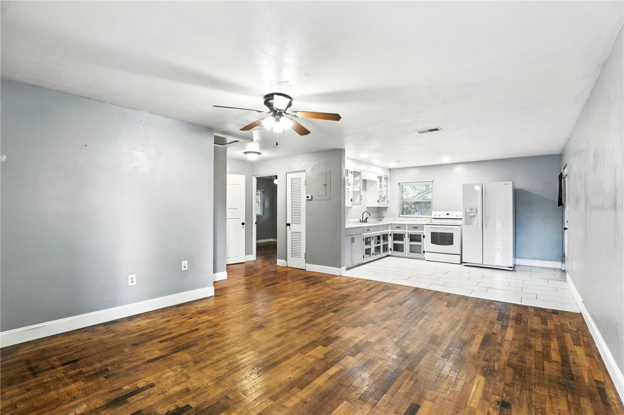 1412 E Voorhis Avenue, Deland, FL 32724 Photo