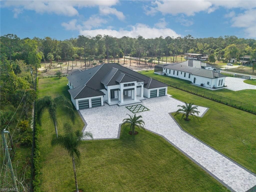 1874 39th St Sw, Naples, FL 34117 Photo