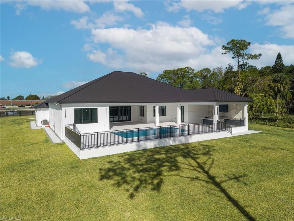 1874 39th St Sw, Naples, FL 34117 Photo