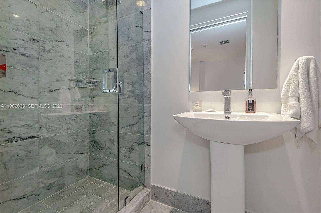 801 S Miami Ave , Unit 4508, Miami, FL 33130 Photo