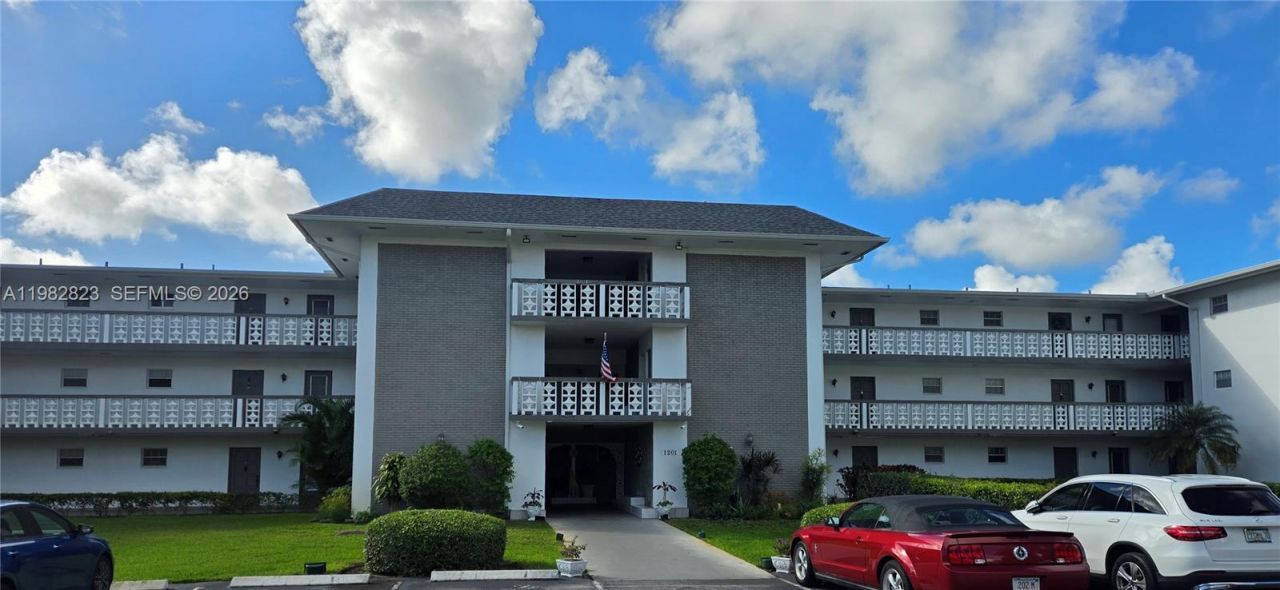 1201 Hillcrest Ct, Unit 302, Hollywood, FL 33021 Photo