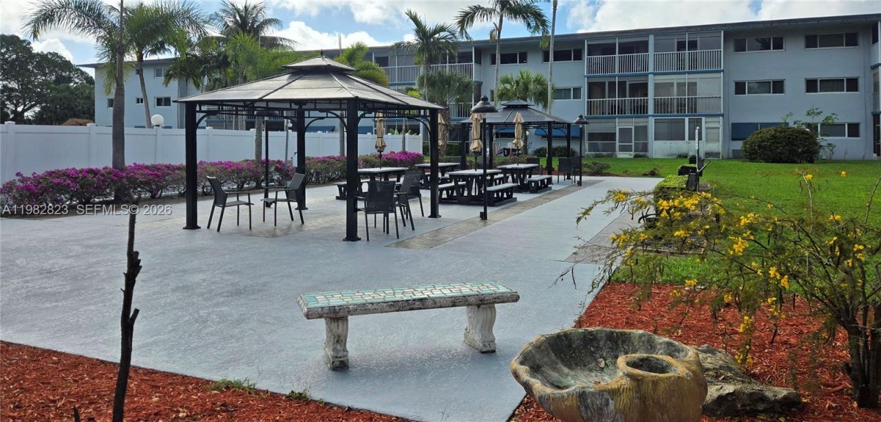 1201 Hillcrest Ct, Unit 302, Hollywood, FL 33021 Photo