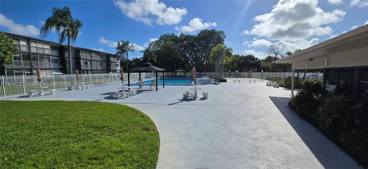 1201 Hillcrest Ct, Unit 302, Hollywood, FL 33021 Photo