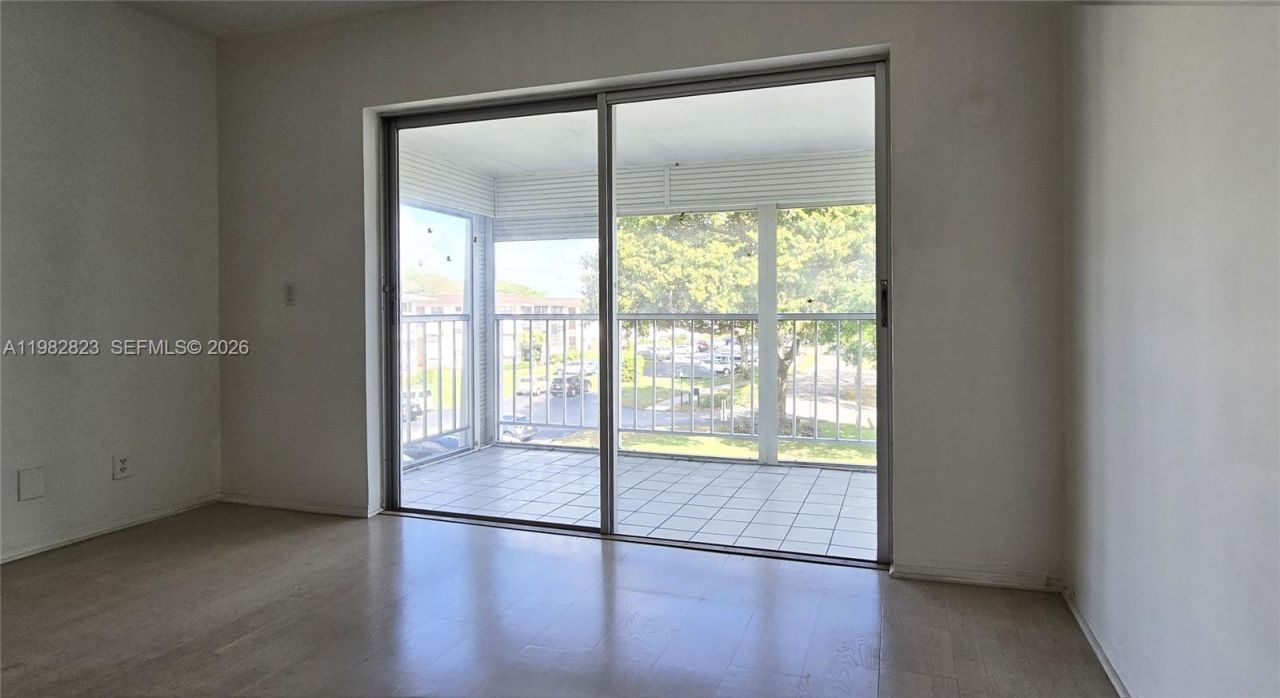 1201 Hillcrest Ct, Unit 302, Hollywood, FL 33021 Photo