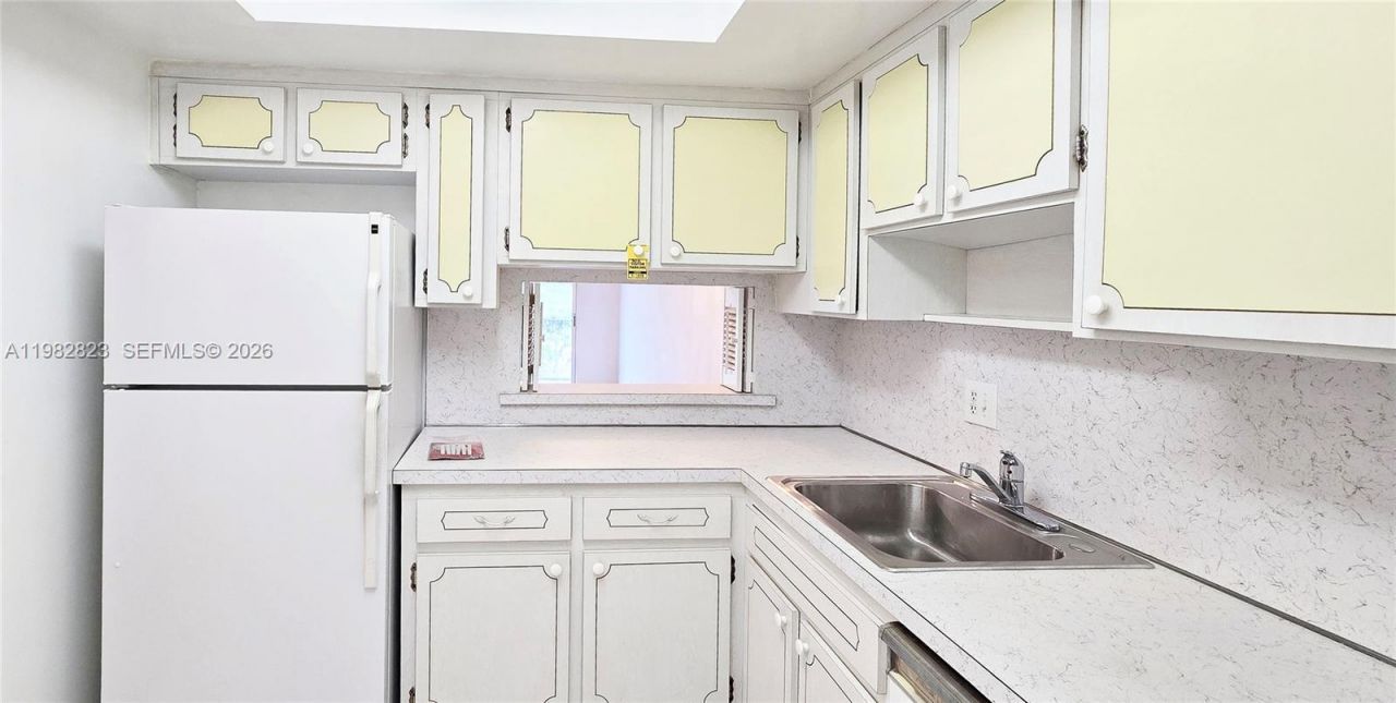 1201 Hillcrest Ct, Unit 302, Hollywood, FL 33021 Photo