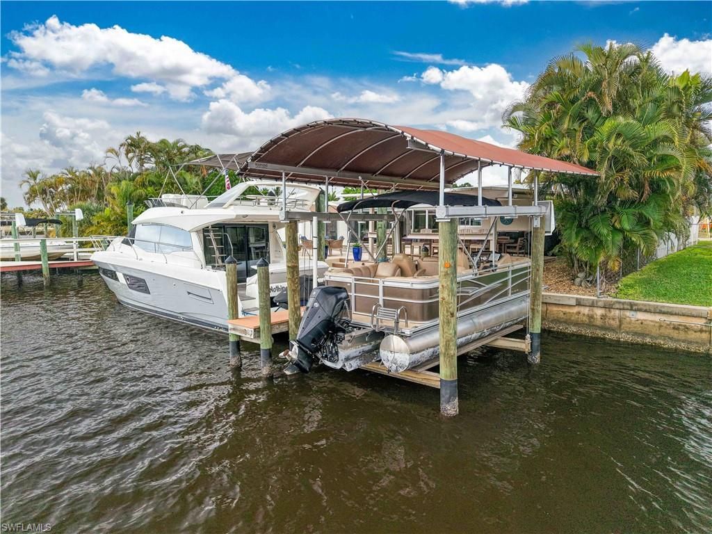 4322 Harbour Ln , North Fort Myers, FL 33903 Photo