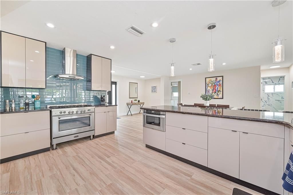 4322 Harbour Ln, North Fort Myers, FL 33903 Photo