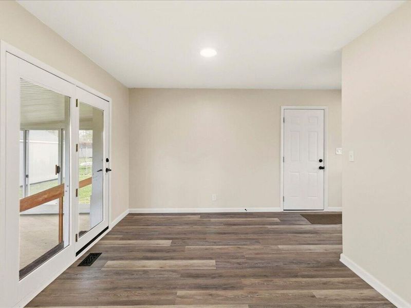 354 Hickory Drive, Marysville, OH 43040 Photo 12