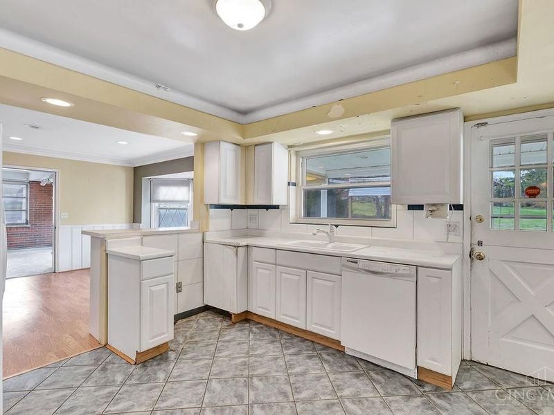 1967 Compton Road, Mount Healthy, OH 45231 Photo 6