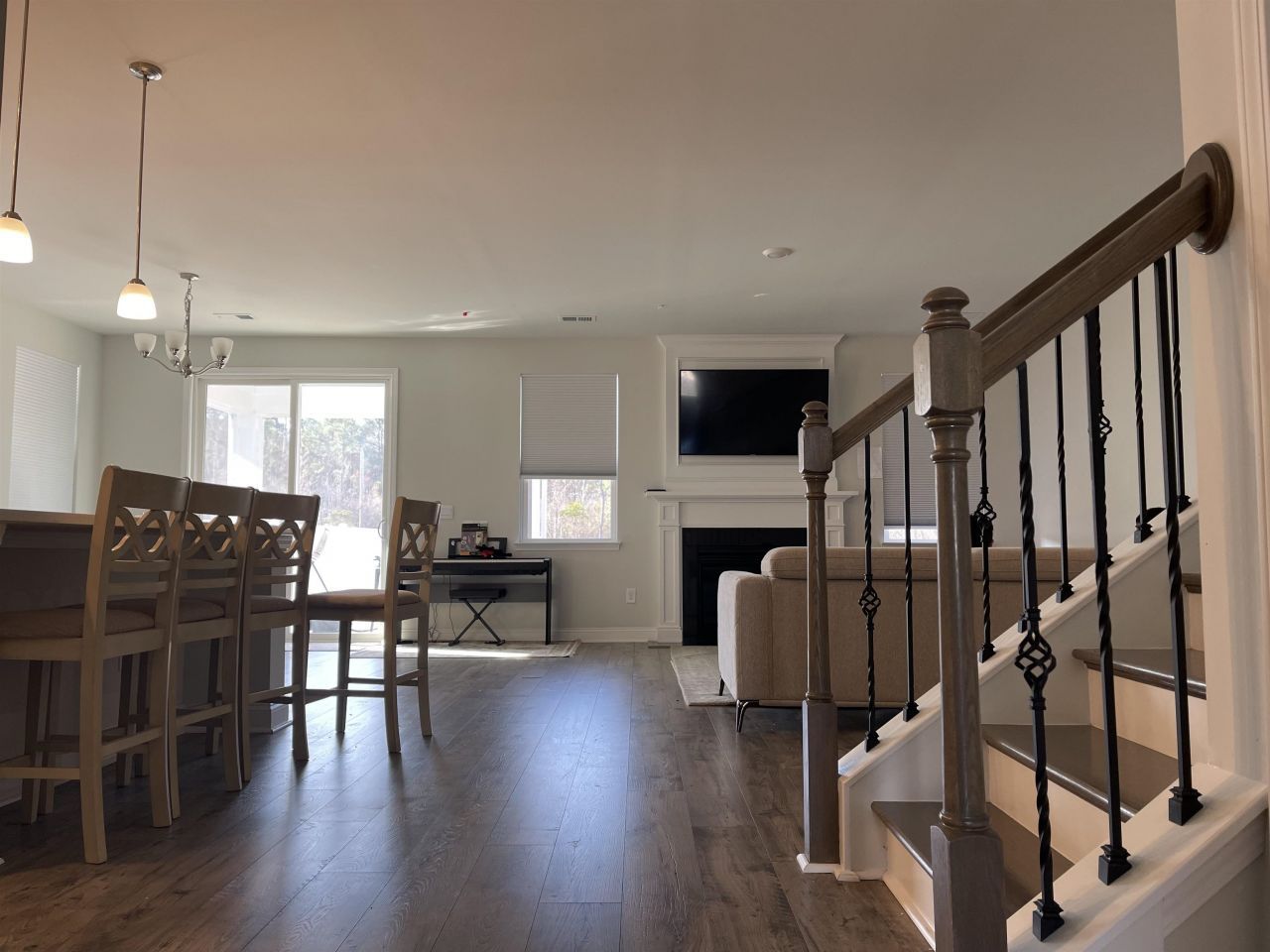 4064 Dewberry Ln. Photo 5