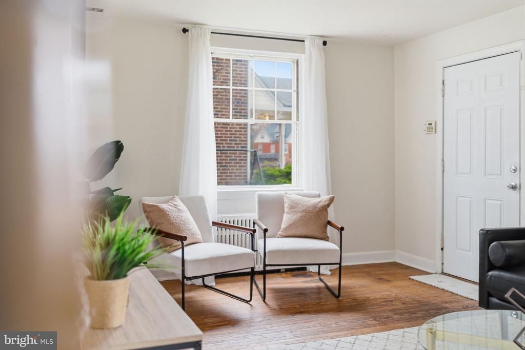 725 Irvington Place, Chester, PA 19013 Main Photo