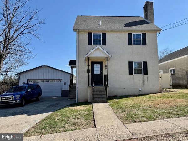 116 PIKELAND AVENUE , SPRING CITY, PA 19475