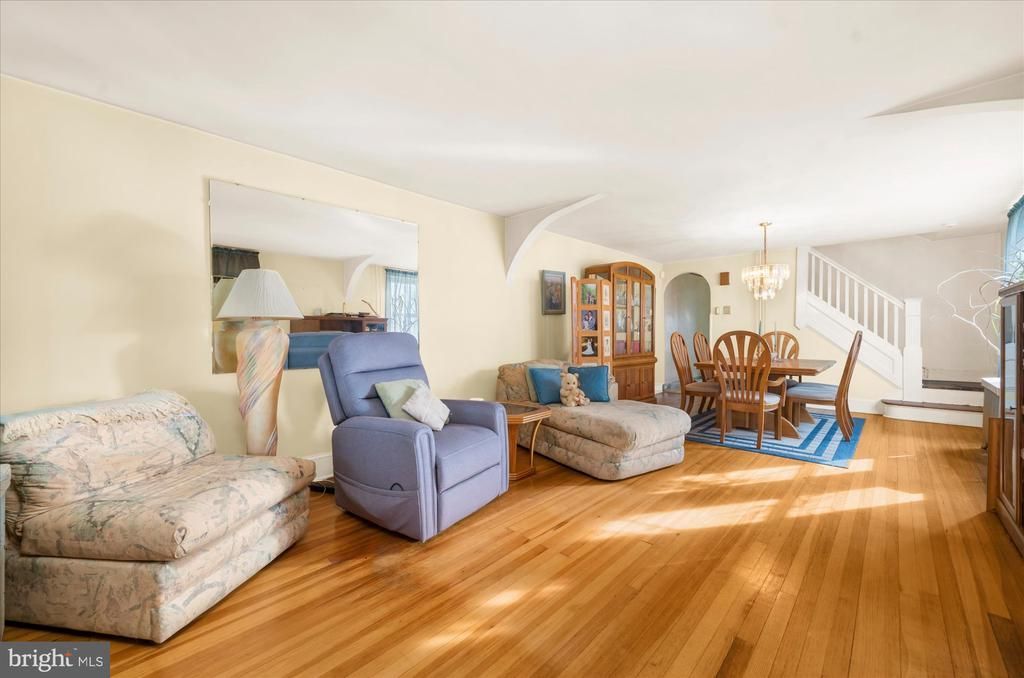 108 Fitz Randolph, Hamilton, NJ 08610 Main Photo