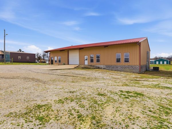 294 State Highway 76, Cassville, MO 65625