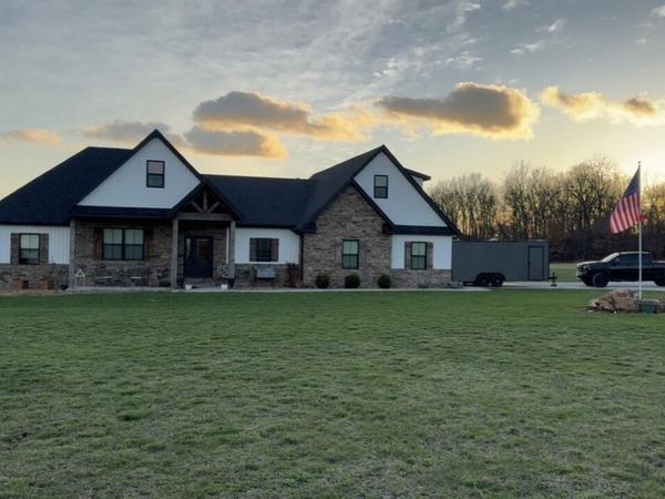 1060 E 431st Road, Bolivar, MO 65613