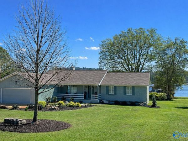 3713 Meadow Wood Circle, Guntersville, AL 35976