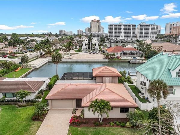 480 Oak AVE, NAPLES, FL 34108