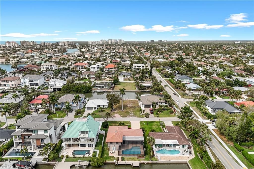 480 Oak Ave, Naples, FL 34108 Photo